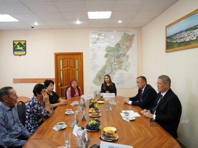 Радий Хабиров встретился с семьями погибших бойцов СВО из Учалинского района