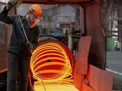 Радий Хабиров поздравил работников металлургической промышленности Башкирии
