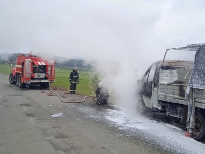 В Башкирии на трассе на ходу загорелась «ГАЗель»