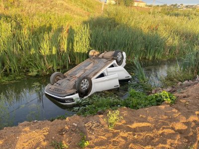 В Башкирии автомобиль опрокинулся в болото, погиб 57-летний мужчина