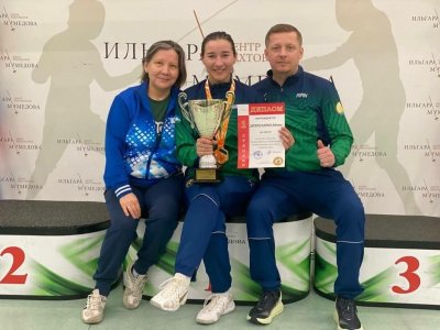 Аделина Загидуллина - лучшая на всероссийских соревнованиях по фехтованию