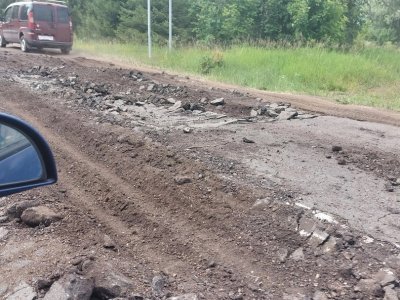 В Башкирии из-за большегрузов разрушилась дорога