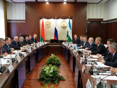 Глава Башкирии провел рабочую встречу с делегацией Беларуси