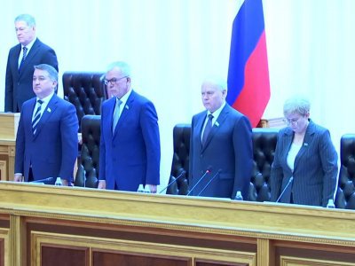 Депутаты Госсобрания Башкирии почтили память жертв терактов минутой молчания