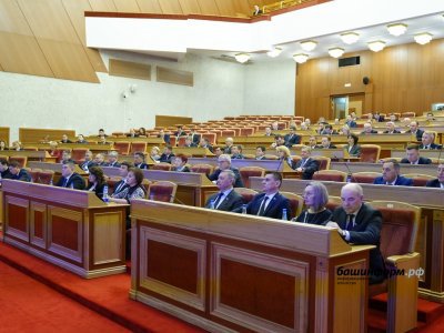 Госсобрание Башкирии предложило заверять договоры дарения между чужими людьми