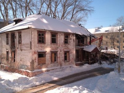 В Уфе снесли ряд домов из аварийного жилого фонда