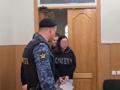 В Уфе предполагаемой похитительнице драгоценностей на 12 млн рублей продлили меру пресечения
