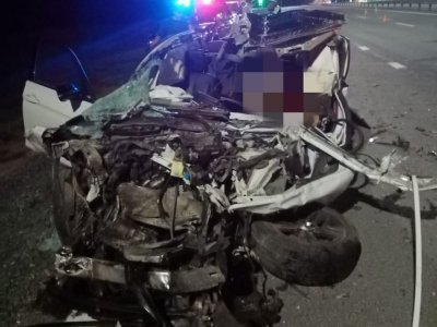 В Башкирии в жутком ДТП с грузовиком погиб водитель БМВ