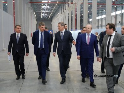 Радий Хабиров и Максим Решетников посетили предприятия индустриального парка «Уфимский»