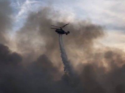 В Башкирии показали, как вертолет помогает тушить ландшафтные и лесные пожары
