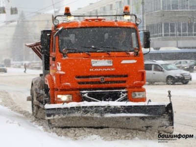 «Впечатление, что в Уфе тротуары отсутствуют»: на совещании в мэрии раскритиковали уборку снега