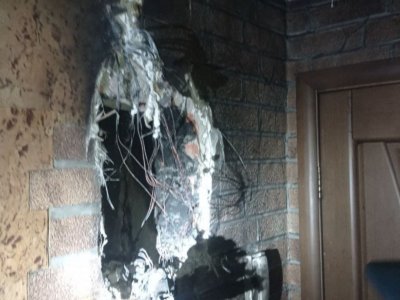 В Уфе в жилом доме загорелись электрощитки на разных этажах, жителей эвакуировали