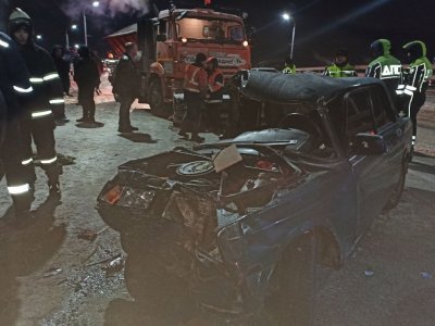 В Уфе 16-летний водитель «ВАЗ-2107» врезался в погрузчик: погибла школьница