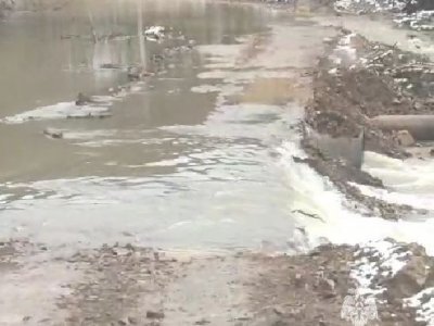 В Башкирии обильные дожди затопили временный мост через реку Большой Нугуш