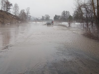 В районе Башкирии паводок размыл дорогу и может затопить мосты