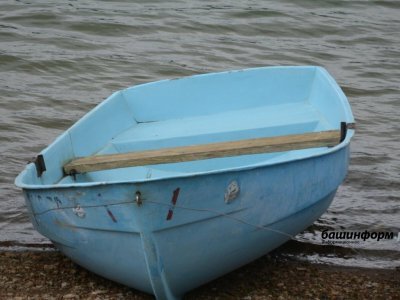 В Башкирии перевернулась лодка с рыбаком