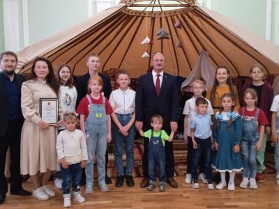 Воспитывающая 18 детей семья представит Башкирию на окружном конкурсе