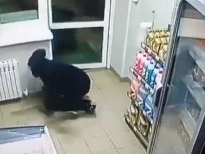 В Башкирии на видео попал грабитель-неудачник