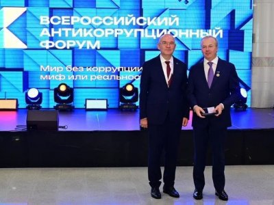 Премьер-министр Башкирии Андрей Назаров награжден медалью графа Алексея Васильева