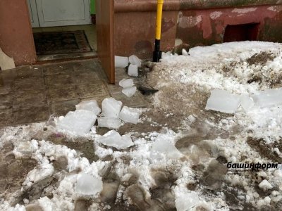 В Башкирии наказали управляющую компанию, по вине которой на девочку упал снег
