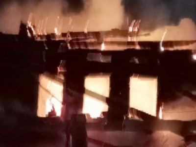 В Башкирии в результате пожара дома пострадали двое мужчин