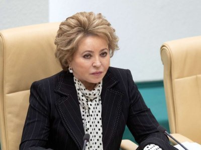 Спикер Совета Федерации Валентина Матвиенко призвала разобраться с резким ростом цен на учебники