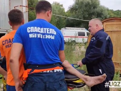 В Уфе очевидцы спасли тонущего мужчину