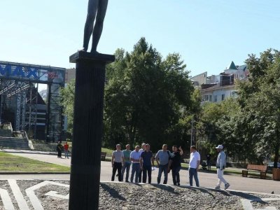 В Уфе началось благоустройство площади перед фонтаном «Мальчик с кураем»