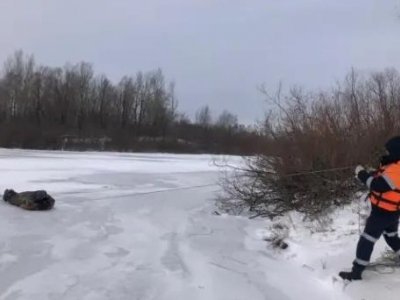 Осторожно, тонкий лёд! В Башкирии несколько человек провалились в воду
