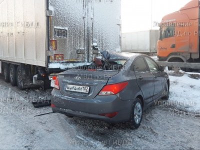 В Башкирии водитель Hyundai Solaris погиб при столкновении с грузовой фурой