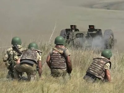Бойцы мотострелкового полка «Башкортостан» проходят артиллерийские стрельбы в Самарской области