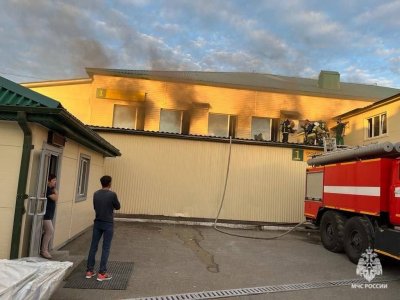 В Башкирии загорелась фабрика, эвакуировались 53 человека