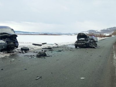 В Башкирии при лобовом столкновении «Форд Фокус» и «ГАЗ Соболь» погибла водитель иномарки