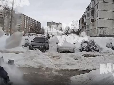 В Башкирии прокуратура заинтересовалась инцидентом с рухнувшим с крыши снегом