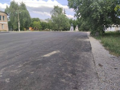 Дорожники Башкирии отремонтировали площадь у мемориала 112-й Башкавдивизии в ЛНР