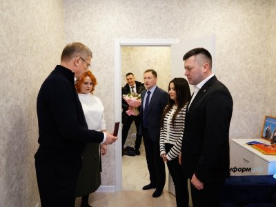 Радий Хабиров навестил семью погибшего во время СВО гвардии сержанта Максима Страупе