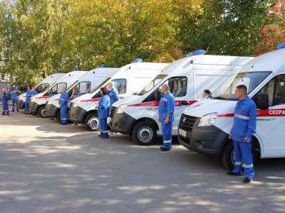 В Башкирии передали станциям скорой помощи шесть новых машин