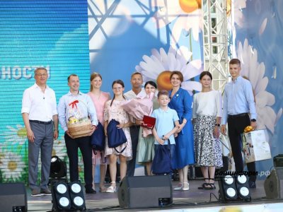 Глава Башкирии Радий Хабиров вручил семьям республики государственные награды