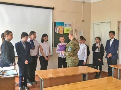 Фельдшер с позывным «Фиби» из Башкирии встретилась в отпуске со школьниками