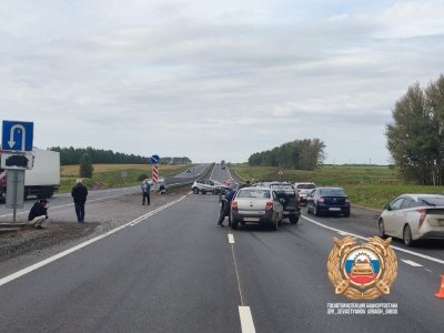 На трассе в Башкирии столкнулись пять автомобилей