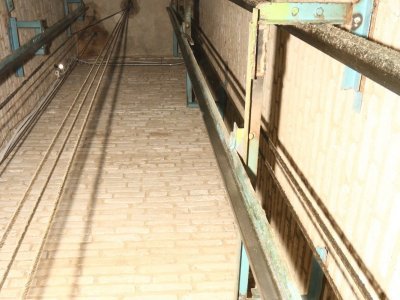 В Башкирии монтажник упал в шахту лифта 