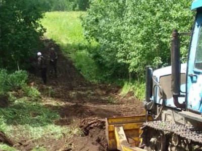 В лесах Башкирии прокладывают новые дороги для пожарной техники
