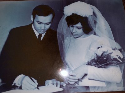 Министр образования Башкирии поздравил своих родителей с золотой свадьбой