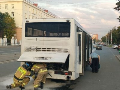 В Уфе загорелся автобус