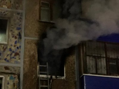 В Башкирии пожарные спасли 13 жильцов горящего дома
