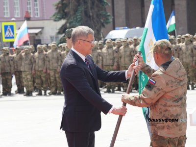 В Уфе прошла церемония отправки мотострелкового полка «Башкортостан» к месту боевого слаживания
