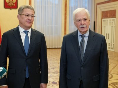 Глава Башкирии в Минске встретился с послом России в Беларуси Борисом Грызловым