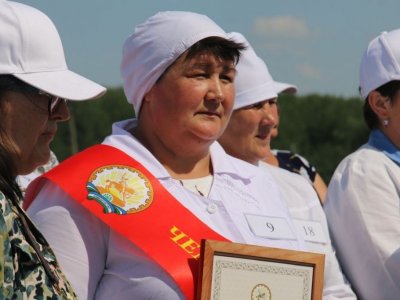 Дояркой-чемпионкой Башкирии стала дюртюлинка Гульназ Чернышёва