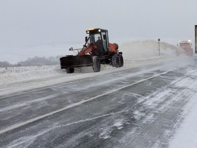 Из-за непогоды временно ограничено движение на трассе Уфа - Оренбург