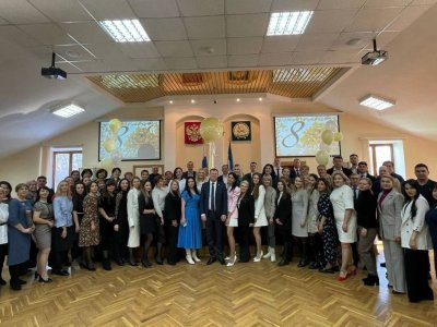 Андрей Назаров поздравил муниципальных служащих Башкирии с праздником